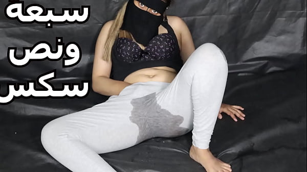 I'm bored and I was home alone, bored, so I said I'd play with my pussy. I drowned my pants and a lot of my pussy fell. Oof, ahhhh
